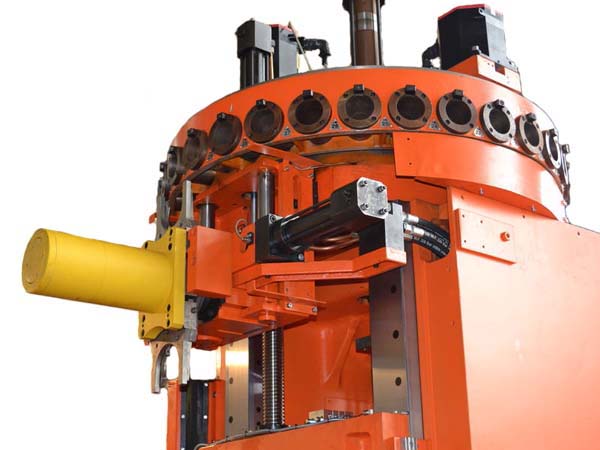 ИР-800 Инструментальный магазин і манипулятор многоцелевого верстата